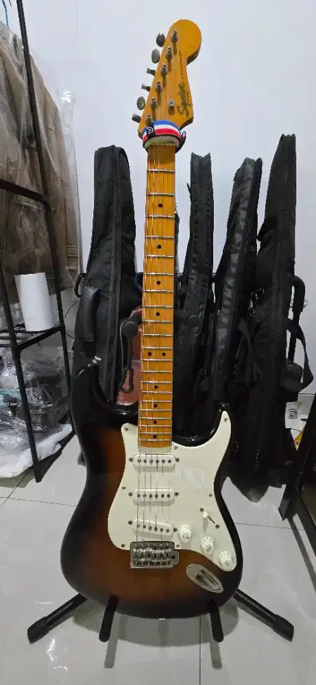Squier Stratocaster classic vibes 50s sunburst