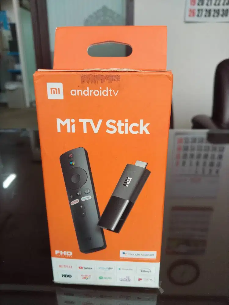 XIAOMI TV STICK mengubah TV lama menjadi Android TV
