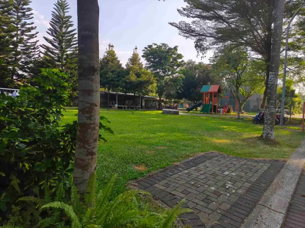 Kavling kecil lokasi Premium Fasum samping belakang luas Eminent Bsd city