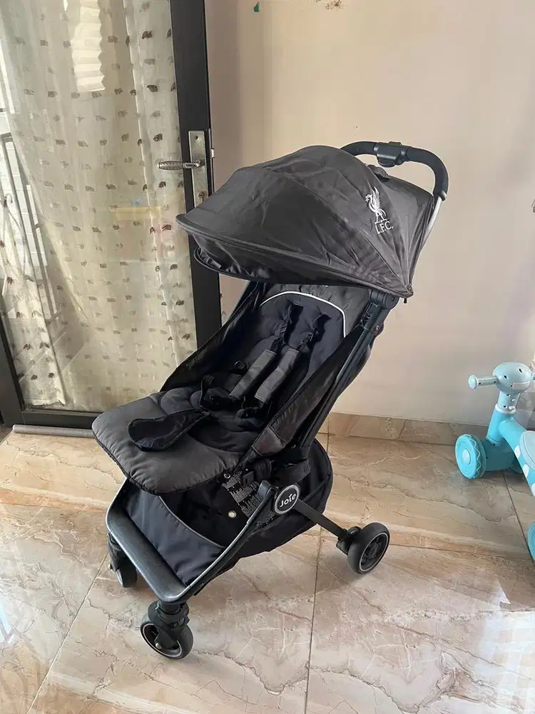 Stroller Joie Pact - Liverpool FC Edition
