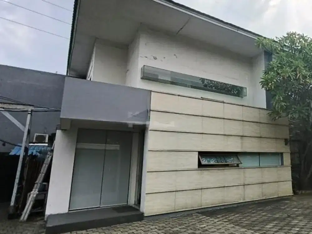 Disewakan gedung cocok untuk kantor , resto n cafe di kebayoran baru , jakarta selatan