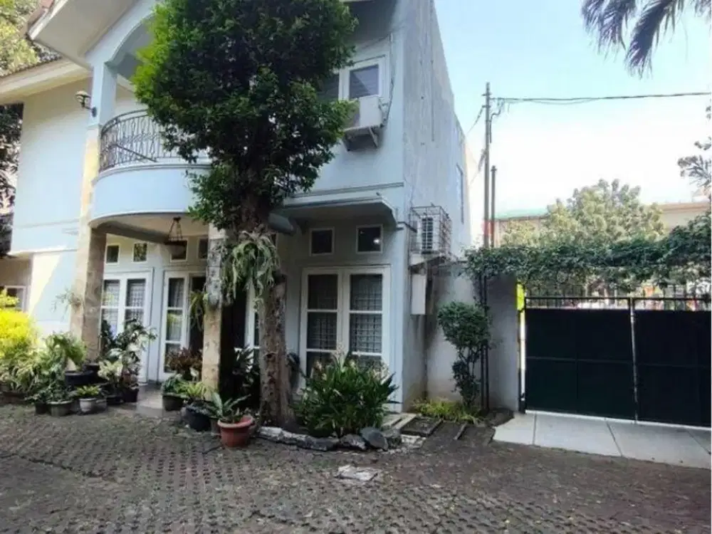 Rumah Asri Di Lingkungan Strategis Di Jl. Pemuda Rawamangun Jakarta Timur