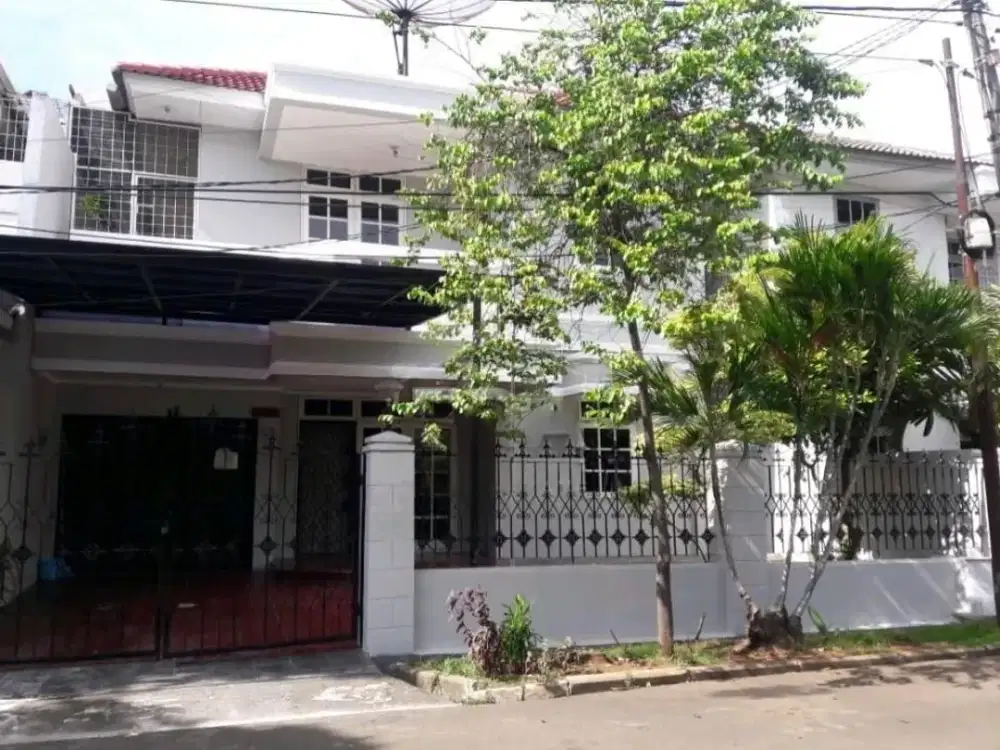 Di Jual Rumah Siap Huni di Janur Elok Kelapa Gading, Jakarta Utara