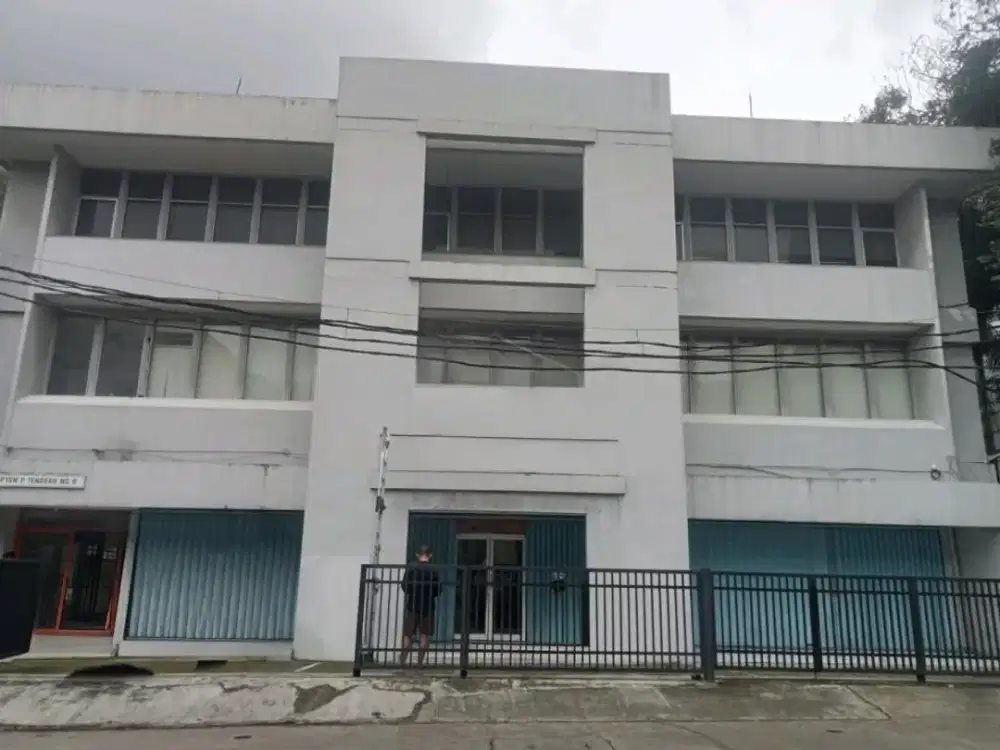 Disewakan Gedung di Lokas Strategis Kapten Tendean, Mampang Prapatan, Jakarta Selatan