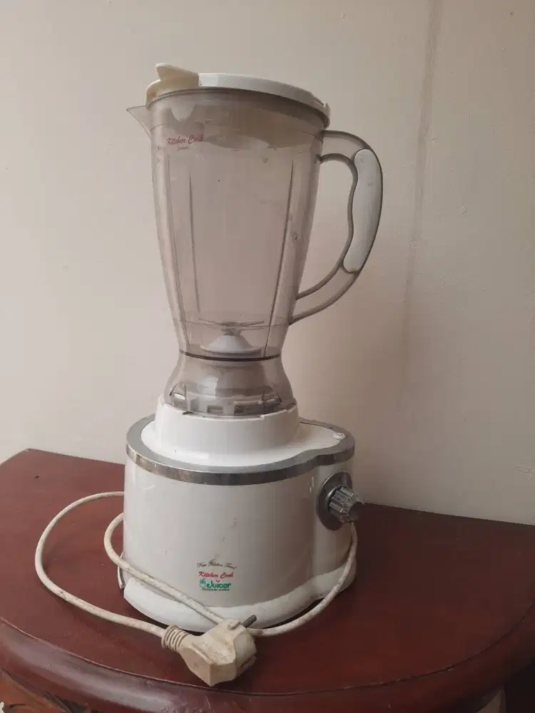 Blender bekas unuk juice buah