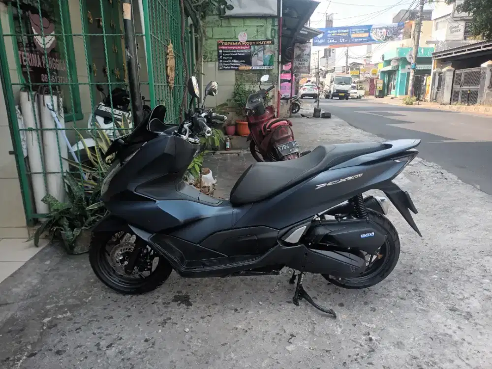 Honda PCX 160 CBS Tahun 2024