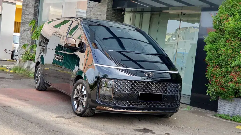 [ GARANSI 5TH ] Hyundai Staria 2.2L 2WD Signature 7 Seater 2021/2022