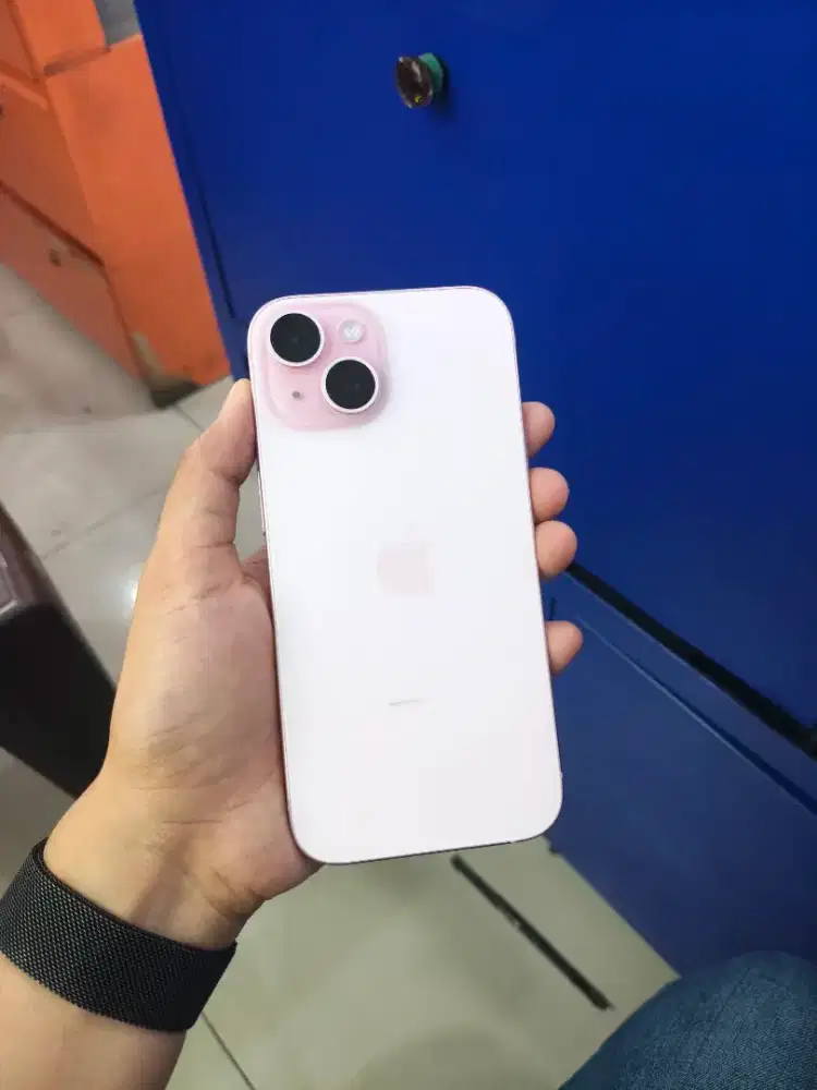 Seken iphone 15 128gb Garansi On Juli 2027