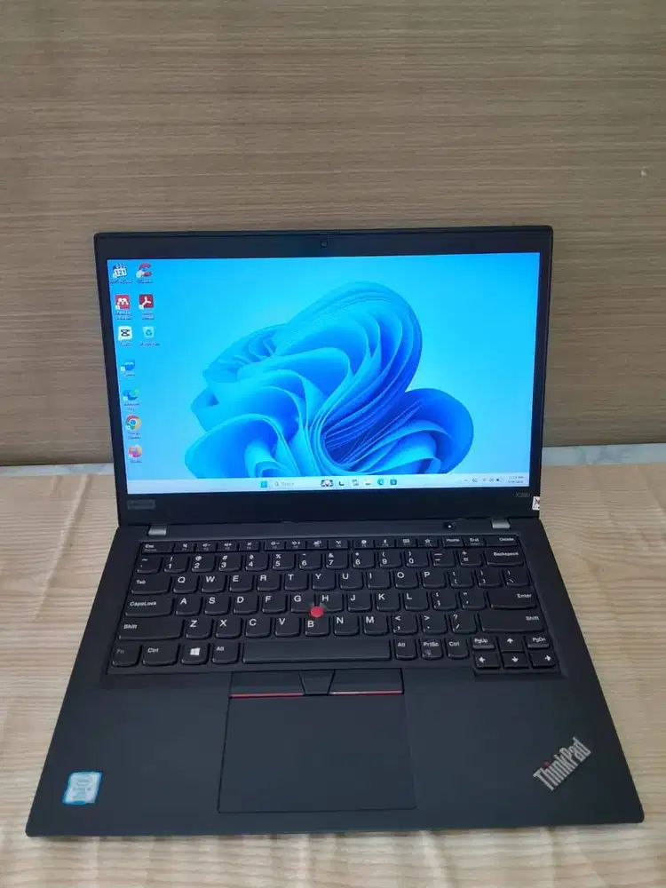 Lenovo Thinkpad X390, Core i5 gen8, Ram 16GB, SSD 256GB, Layar 14inch