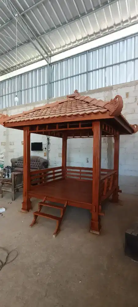 Gazebo kayu jati ukuran 2*2