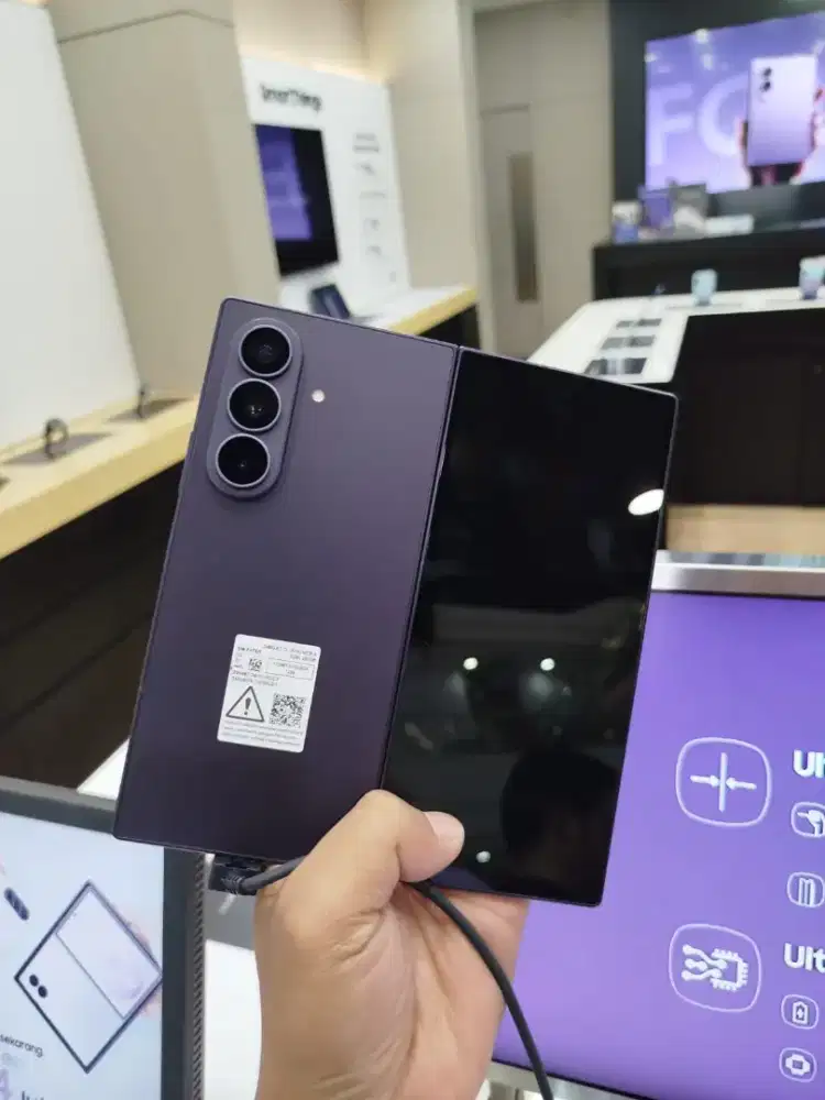 Samsung fold 8 dan flip 8