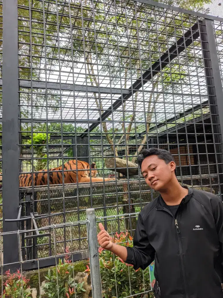 Cari pekerjaan, apa saja halal