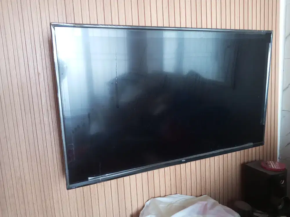 Dijual smart tv merk TCL