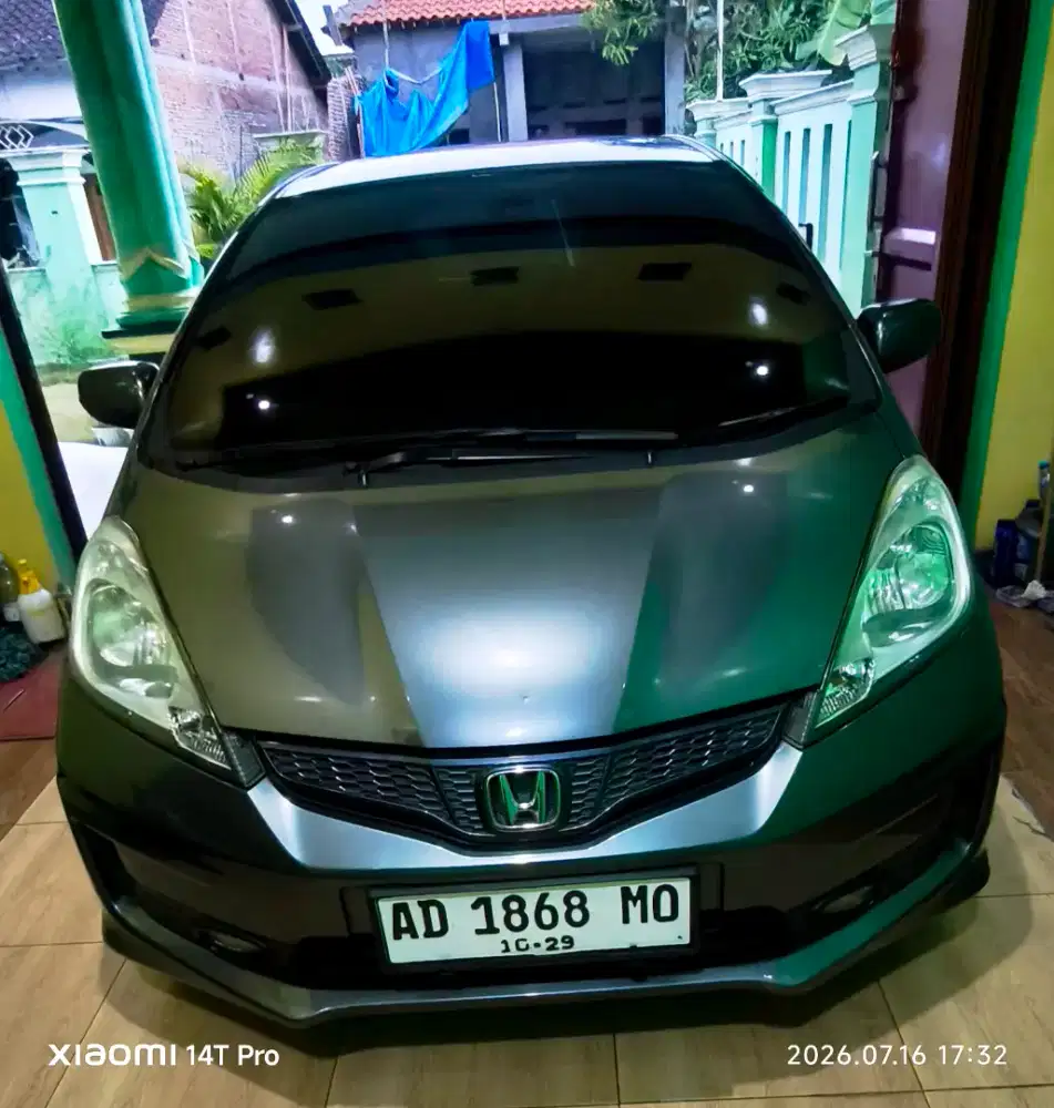 Jual milik pribadi honda Jazz RS 2012 MT