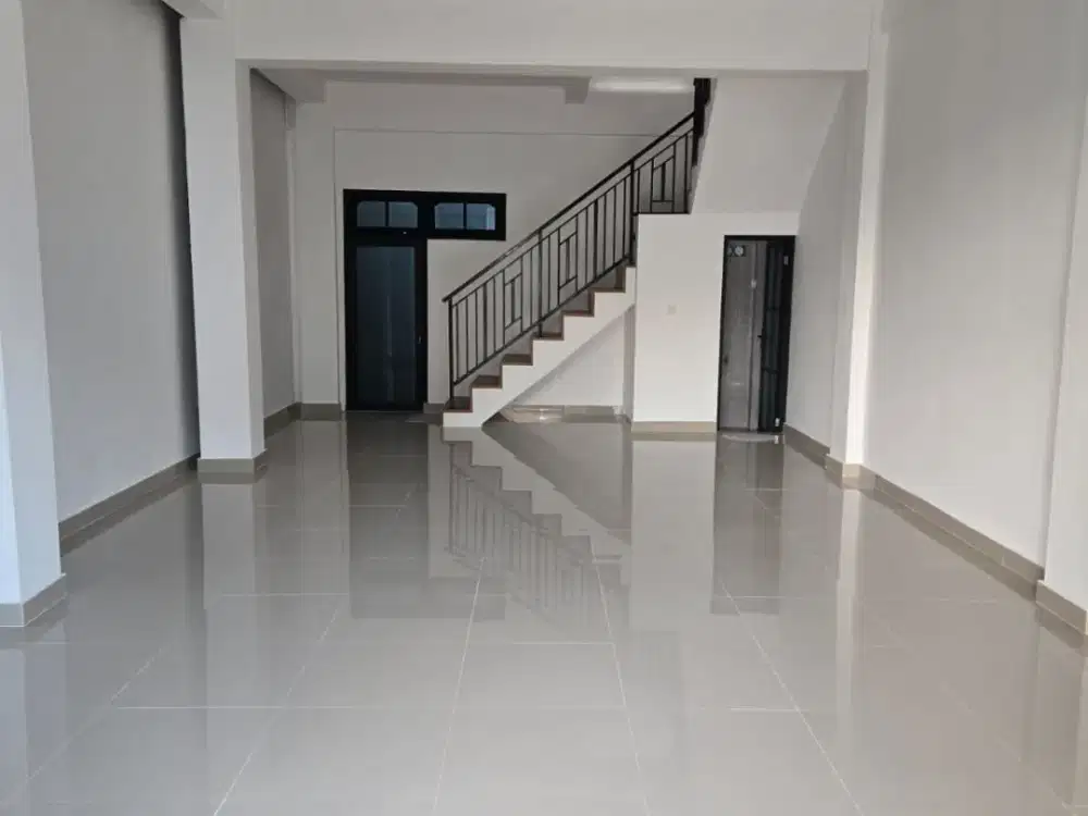 Dijual / Disewakan: Ruko Premium 3 Lantai di Jalur Utama Cokroaminoto, Denpasar Utara