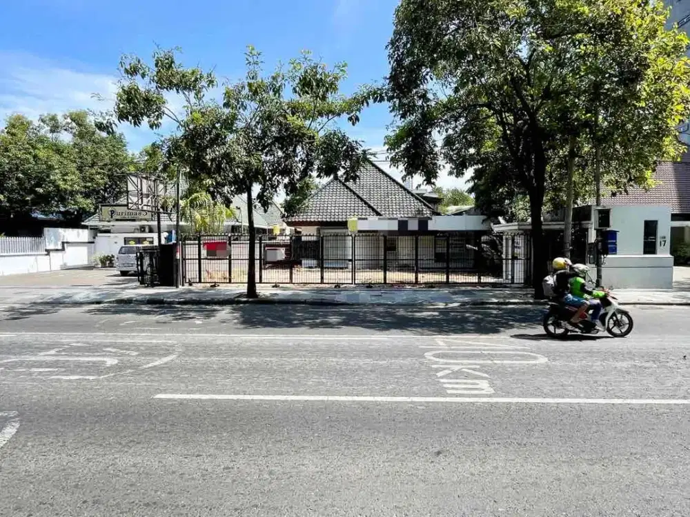 Raya Diponegoro jual ex kantor strategis nol jalan Raya double way komersil area