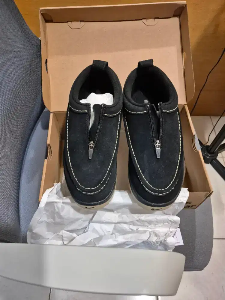 NIKE ACG IZY BLACK SUEDE, 42