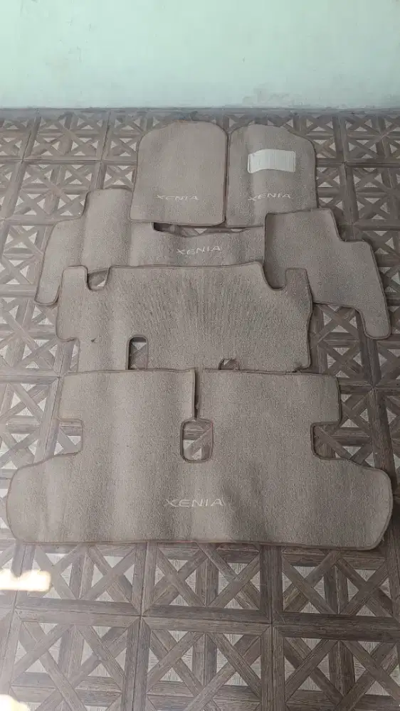 KARPET ORI XENIA 2010 BEKAS