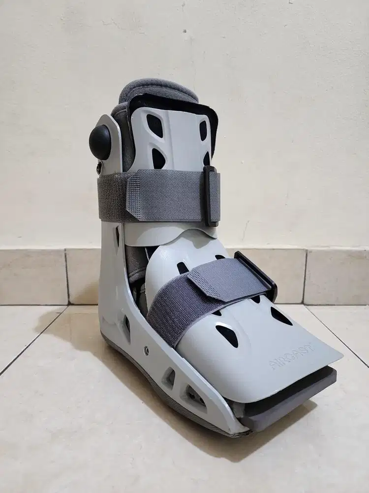 Aircast AirSelect Short Walker Boot – Size S