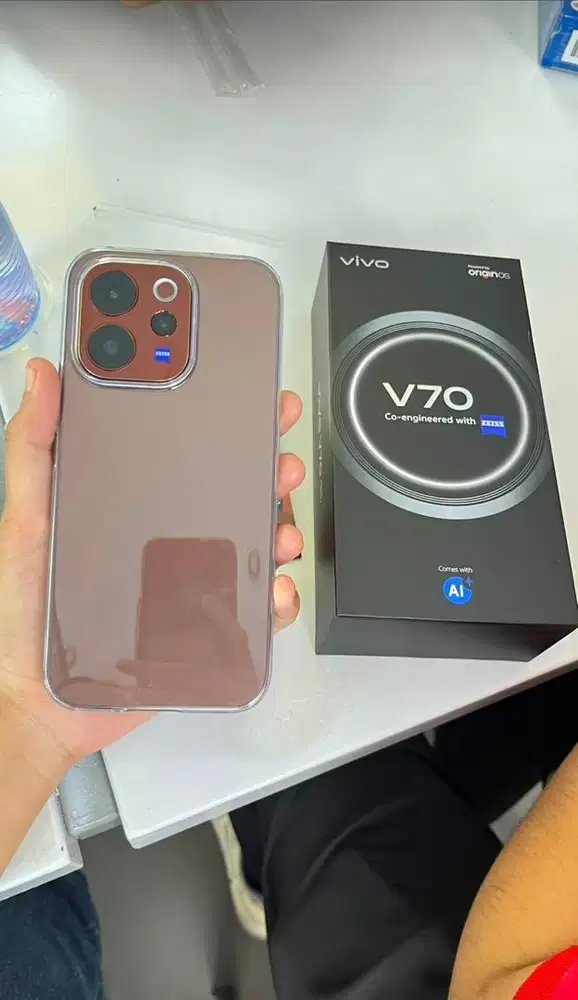 Promo cicilan vivo V70 di erafone sudirman free gift TWS