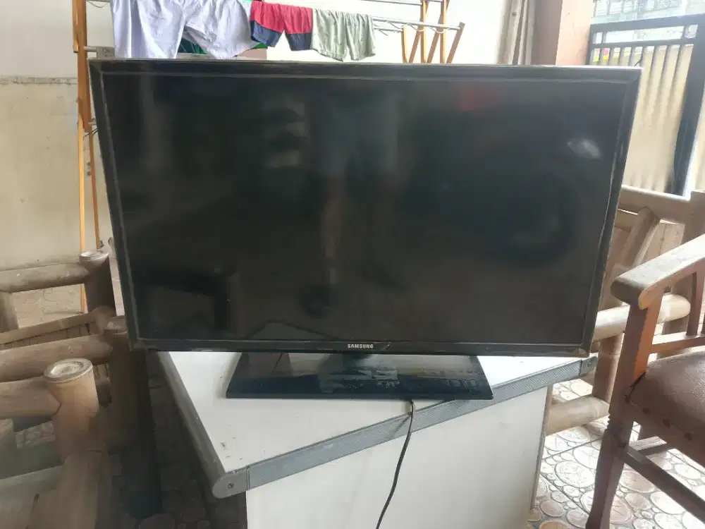 Dijual TV LED Samsung 32 inci seri UA32FH4003RXXD