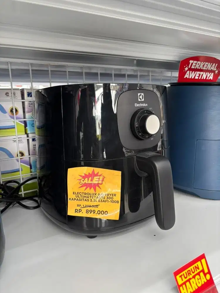 PROMO Electrolux Air Fryer UltimateTaste 300 E3AF1-100B 3.3L