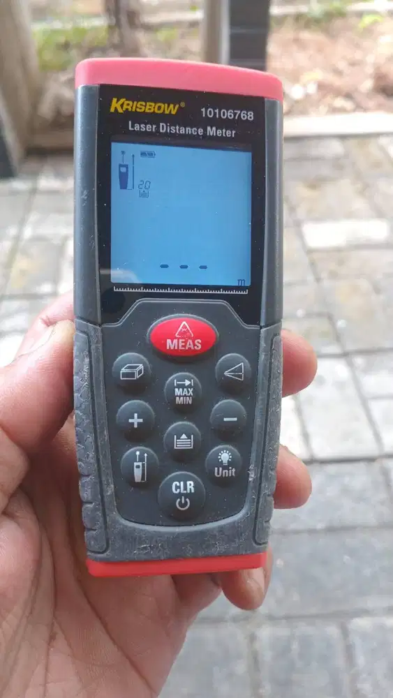 Alat ukur digital 100m merk krisboww 10106768 +  batre  & sarung ..1'2