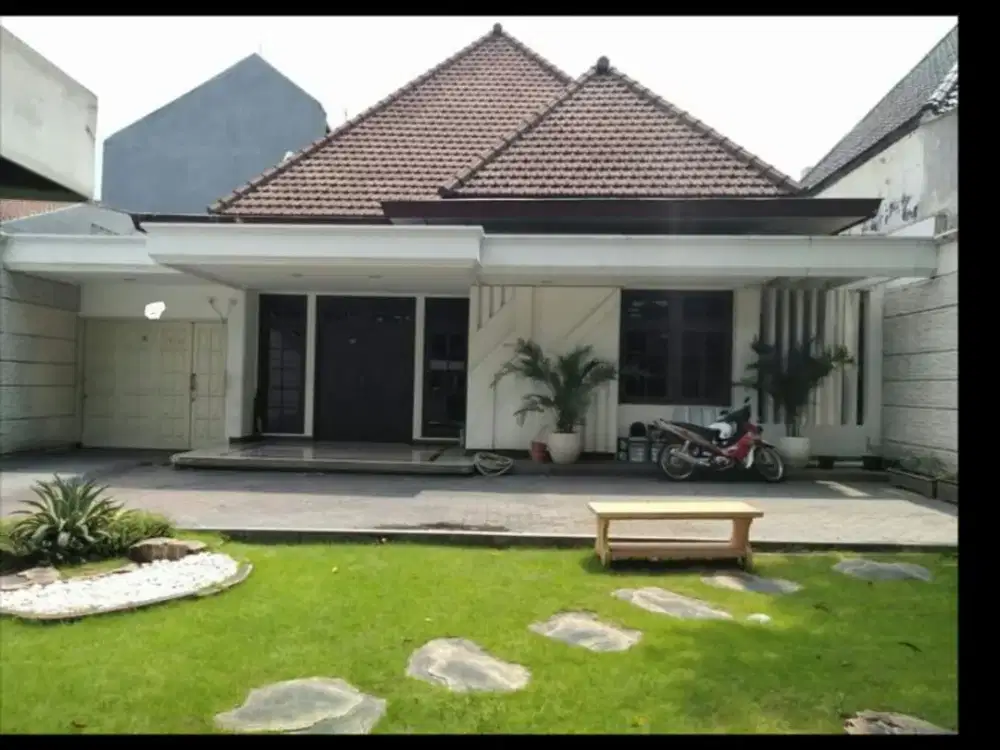 dijual rumah dijalan raya darmo surabaya