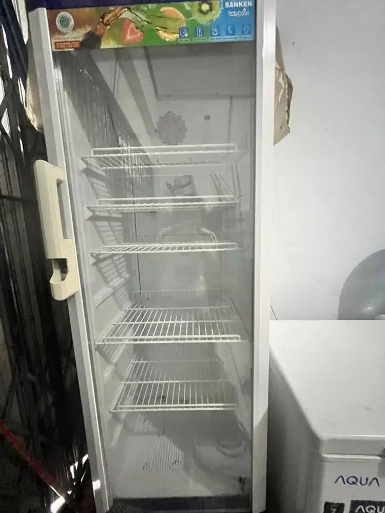 Di jual showcase 5 rak