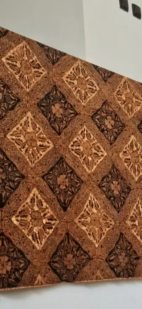 Batik Tulis Sogan Lawas