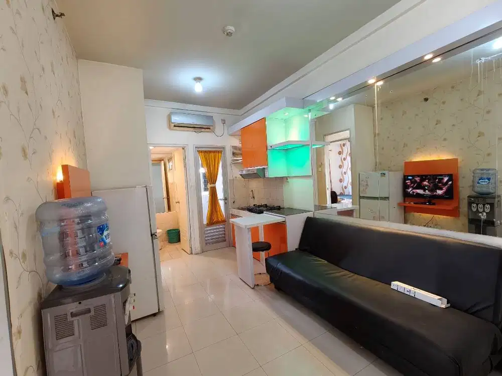 Apartment 2 Bedroom Hoek/Corner Lt 8 Bulanan Tahunan-Grand Emerald Apt