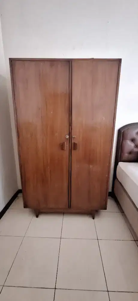 Lemari jati jadul