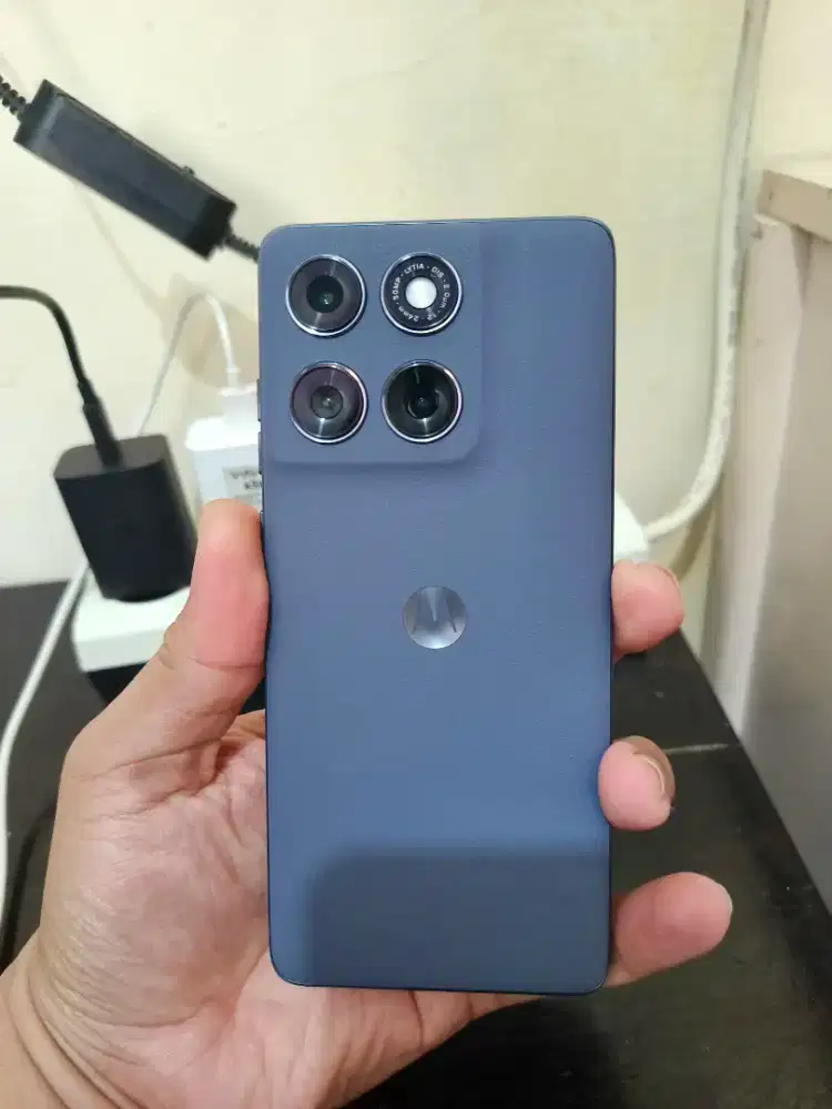 Dijual Cepat MOTOROLA EGDE 60 FUSION 12/256 Pantone Slipstream