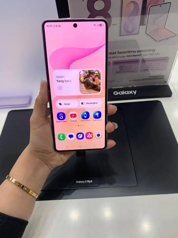 SAMSUNG NEW GALAXY ZFLIP8