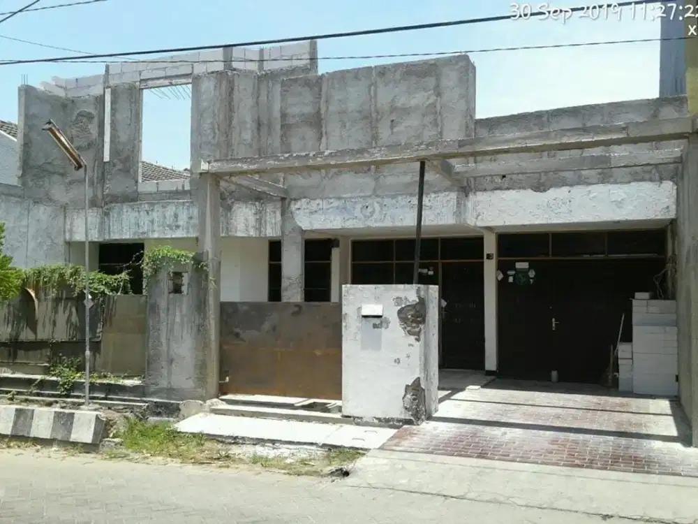 Dijual Rumah Harga Jauh Di Bawah Apraisal Bank Strategis Dekat Kampus Petra Lokasi Kutisari Indah Sby