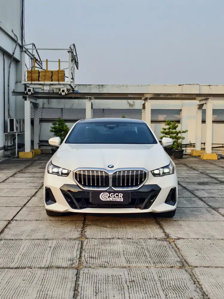 KM 10 RIBU RECORD! BMW 520i MSPORT BENSIN NIK 2024/2025