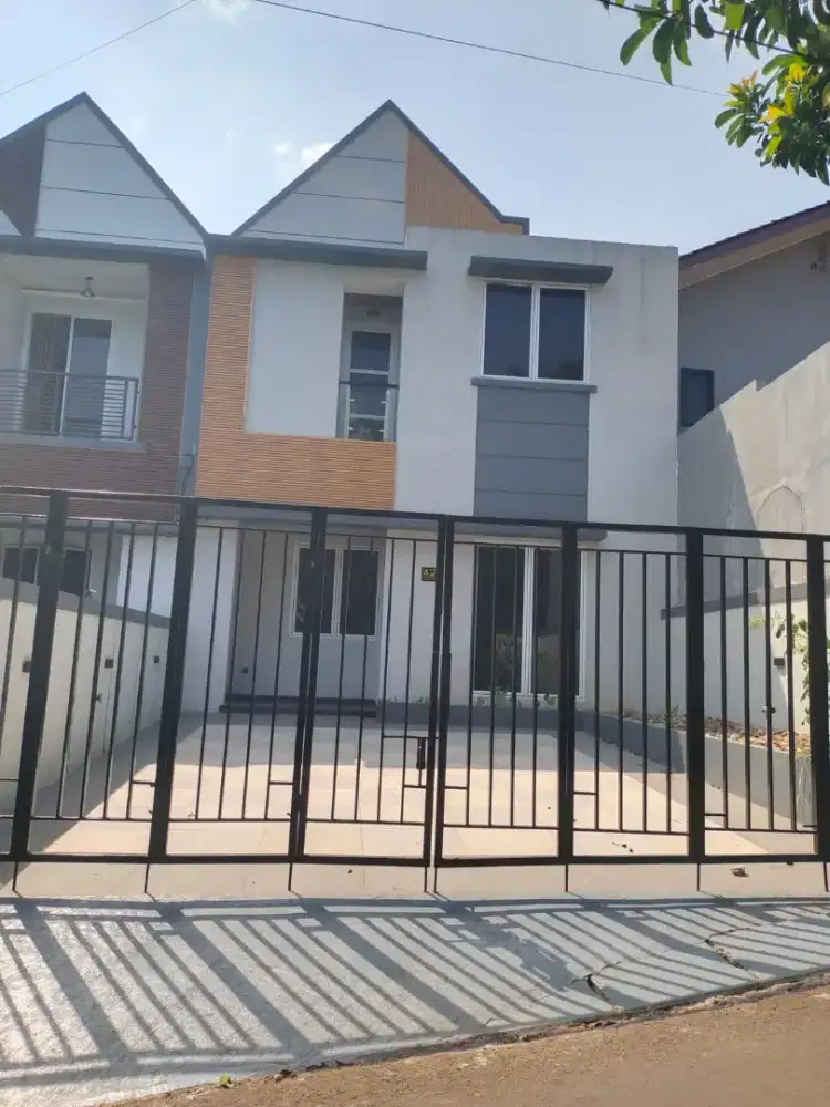 Over Kredit Rumah 2 Lantai Dekat Stasiun Depok