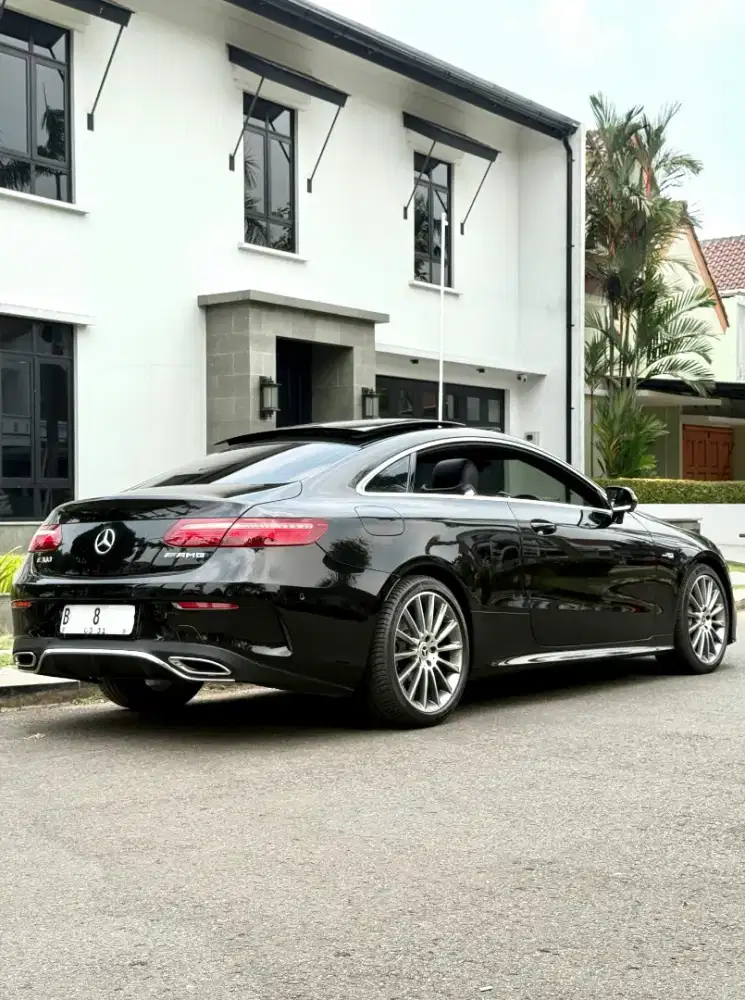MURAH CASH. Mercedes Benz E300 COUPE AMG 2020 c300 2019