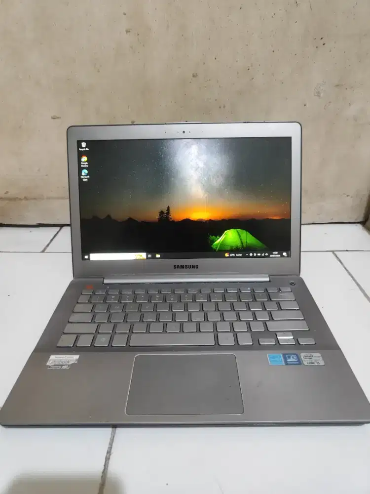 Samsung Ultrabook 7 core i5 slim