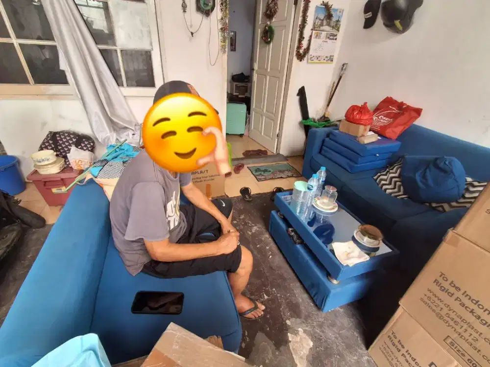 Sofa panjang + meja (include bantal2 sofa)  EDISI PINDAHAN