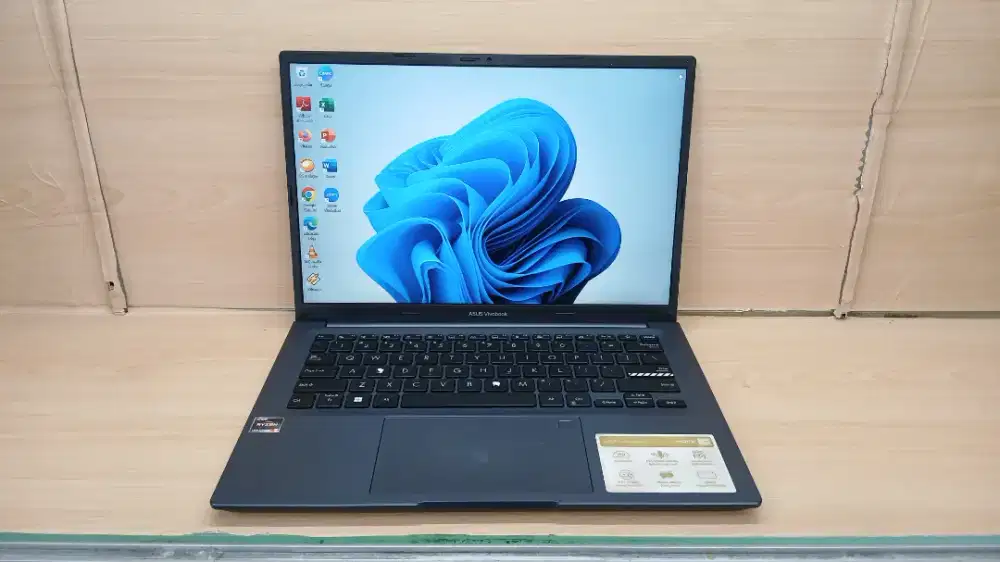 ASUS VIVOBOOK M1403QA AMD RYZEN 5 5600H 8/512 NGEDIT CODING OKE