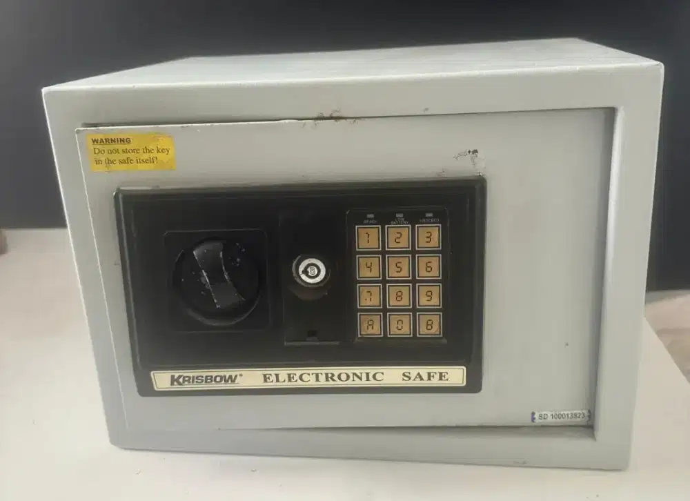 Safety box / Safe