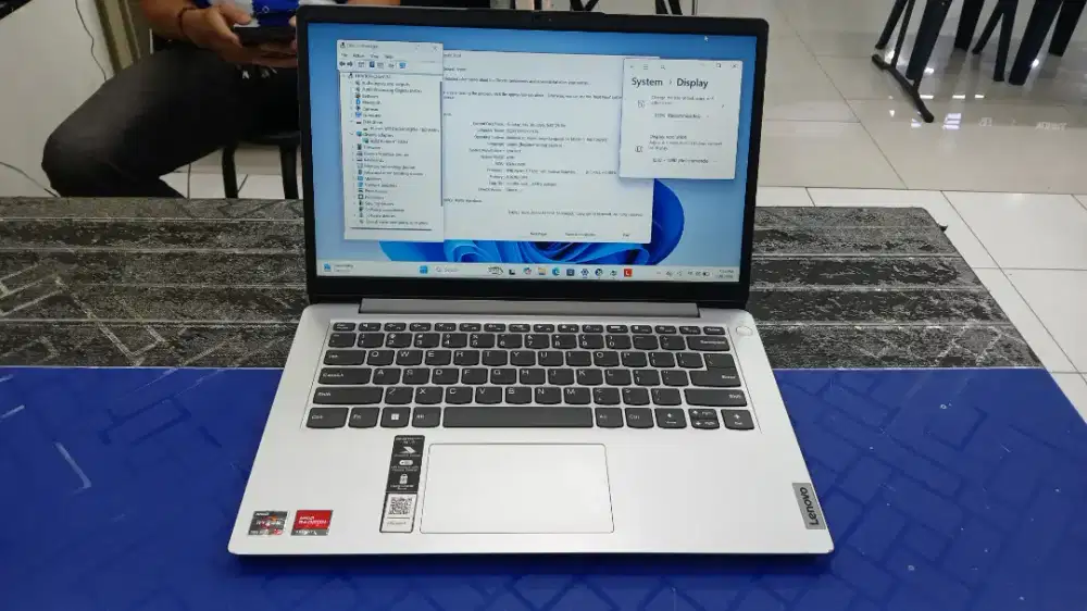 LENOVO IDEAPAD SLIM 1 AMD RYZEN 3 7320U RAM 8GB SSD 512GB