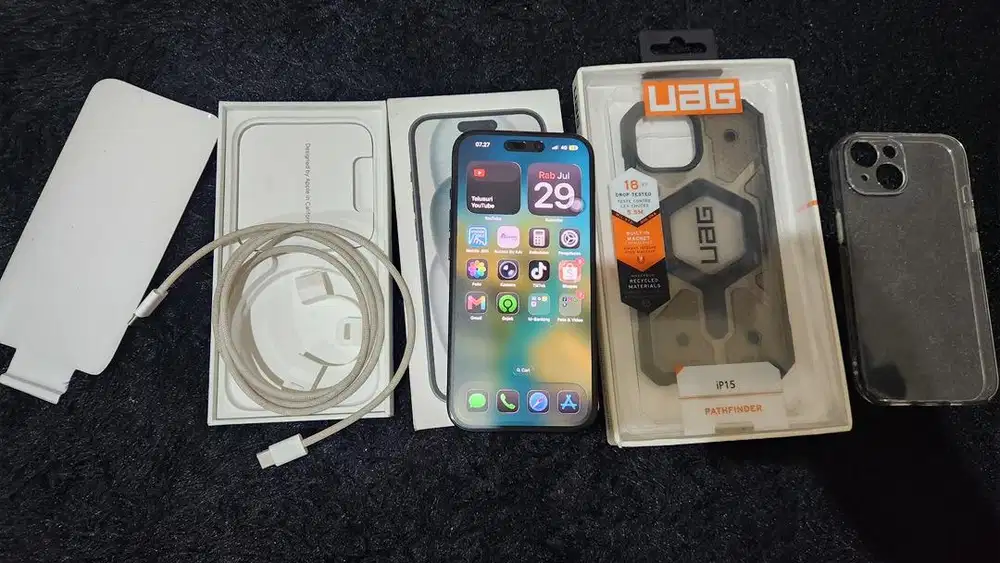 iPhone 15 128GB fullset original iBox bergaransi panjang