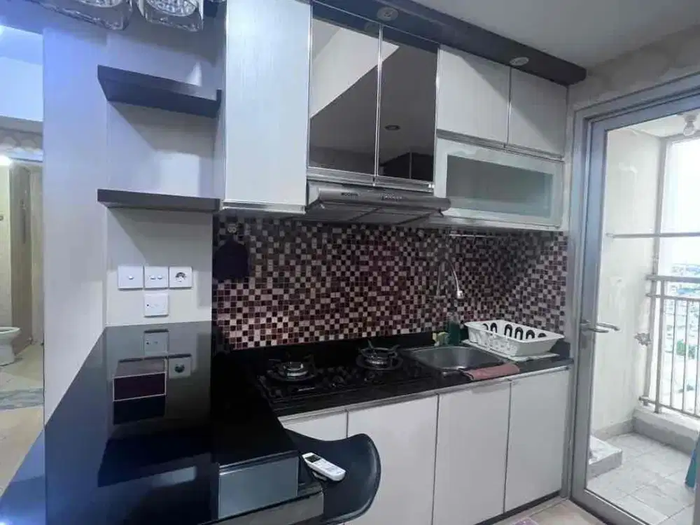 Disewakan apartemen green lake tower northern full furnish view lepas