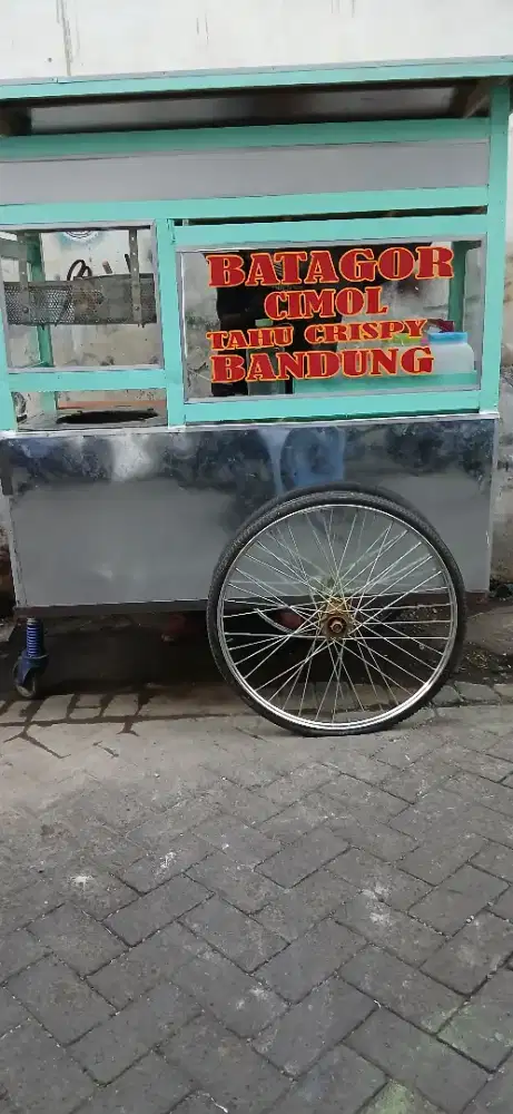 Dibutuhkan karyawan utk jualan kelilingan batagor cimol