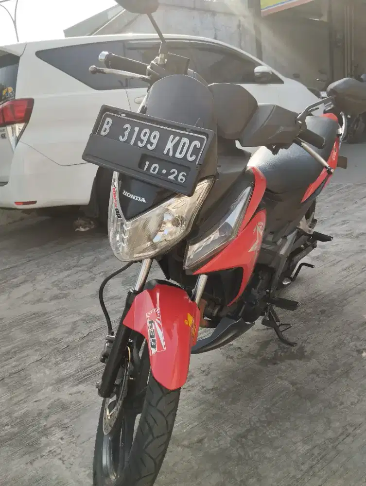 HONDA CS1 th 2011 PAJAK HIDUP SS LENGKAP