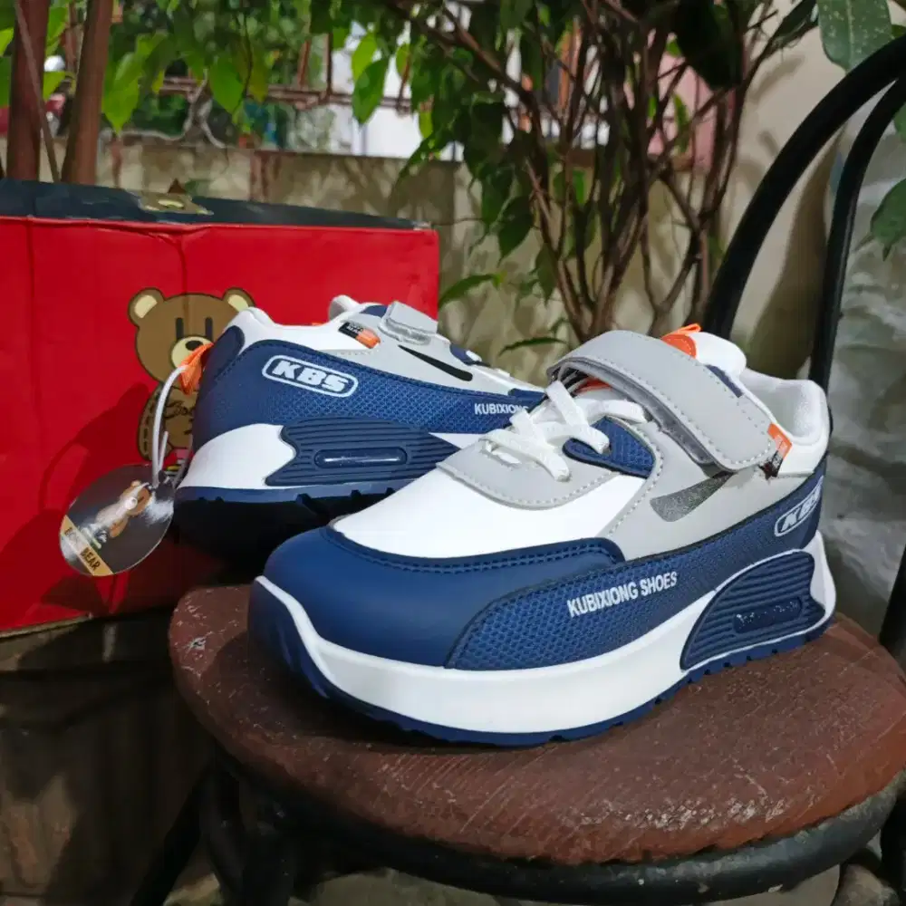 Sepatu kids BOMB BEAR