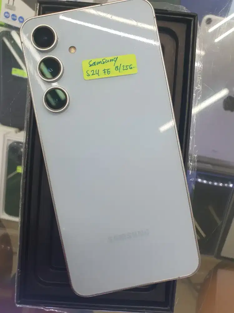Samsung galaxy S24FE 8/256 like new