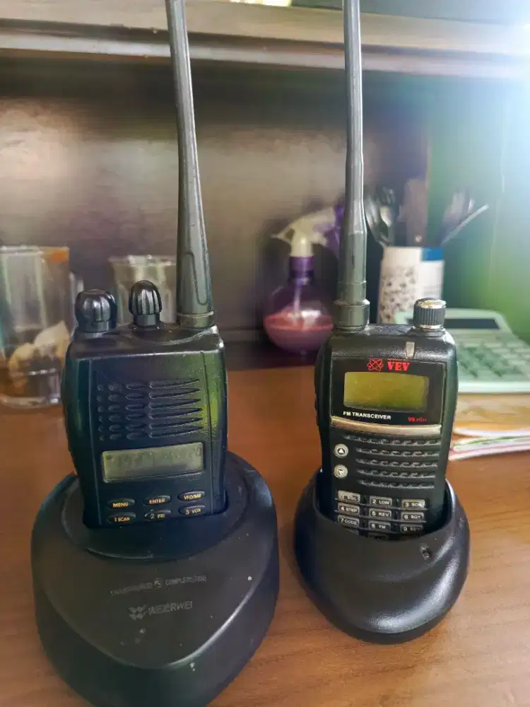 Di Jual Radio HT dalam keadaan normal tinggal pake, kondisi mulus aktv